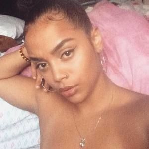 Meet your Posher, Valery